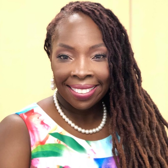 Meet your Posher, Angela - Picture 1 of 1